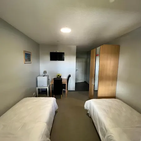 Am Outletcenter Pensión Neumünster